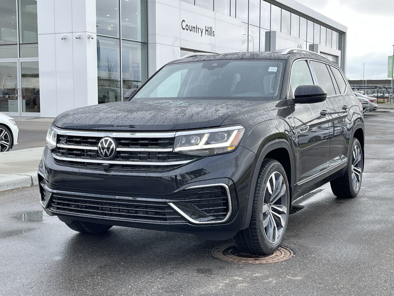 New 2023 Deep Black Pearl Volkswagen Execline image 2