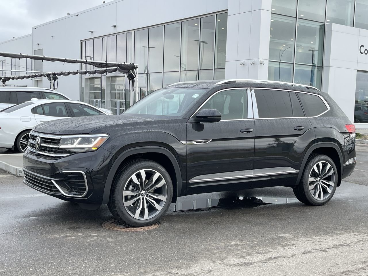 New 2023 Deep Black Pearl Volkswagen Execline image 4