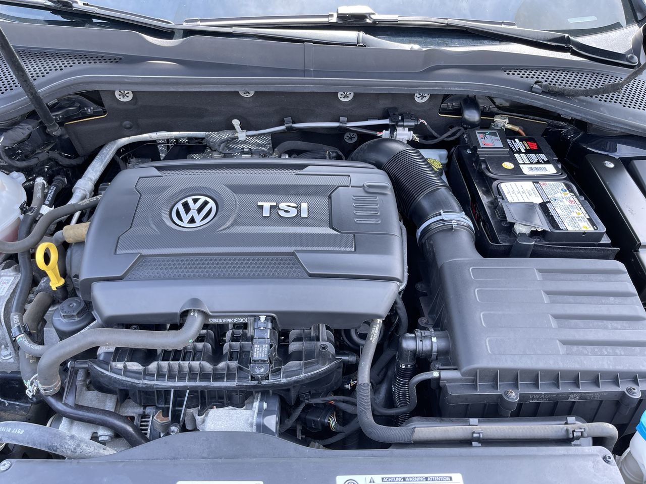 Certified Used 2018 Deep Black Pearl Volkswagen 5-Dr 2.0T 6sp image 31