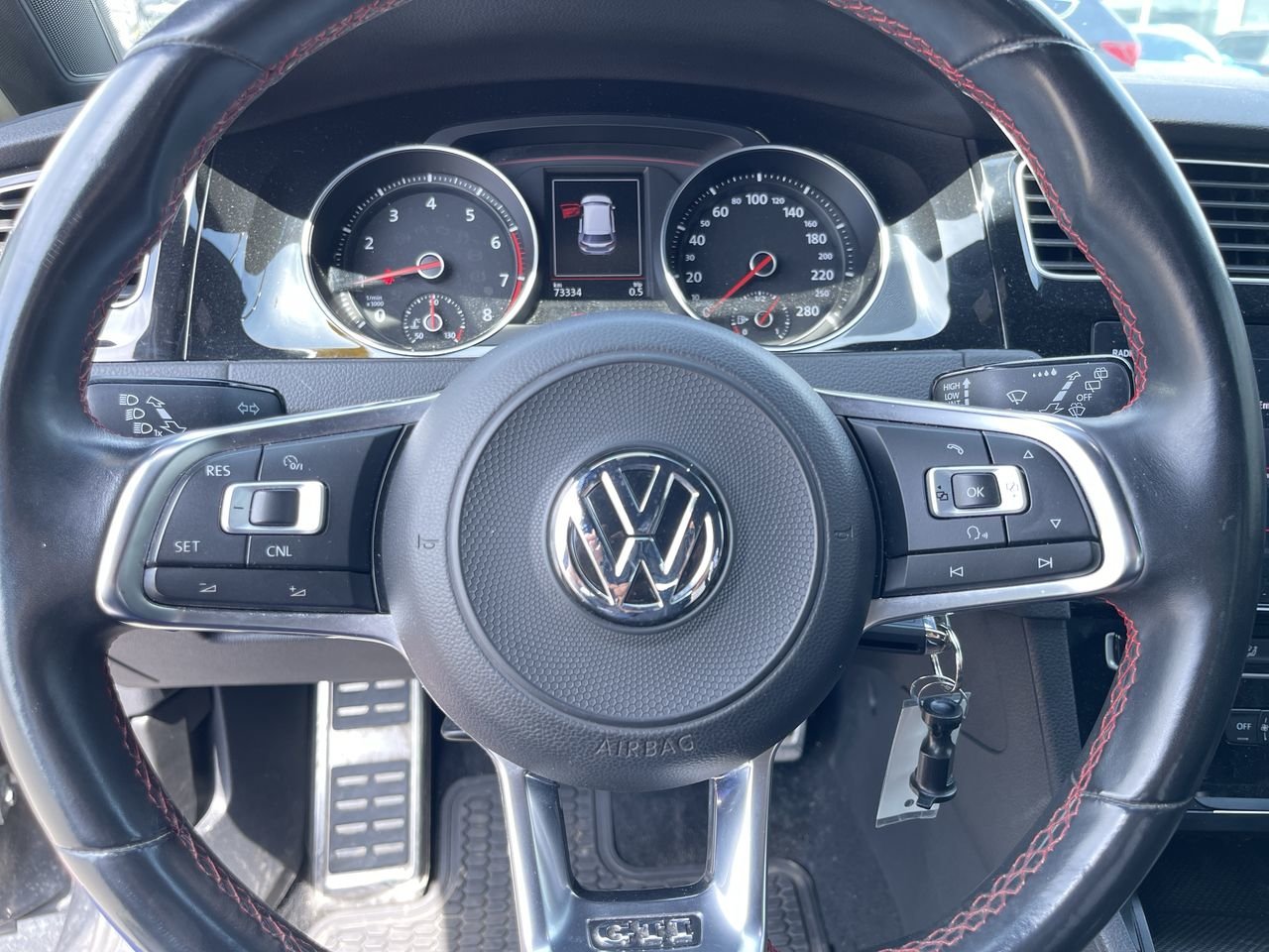 Certified Used 2018 Deep Black Pearl Volkswagen 5-Dr 2.0T 6sp image 21