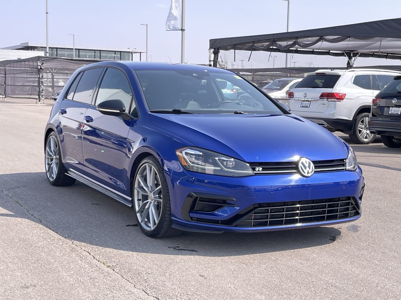 Used 2019 Lapiz Blue Met Volkswagen 5-Dr 2.0T 4MOTION at DSG image 16