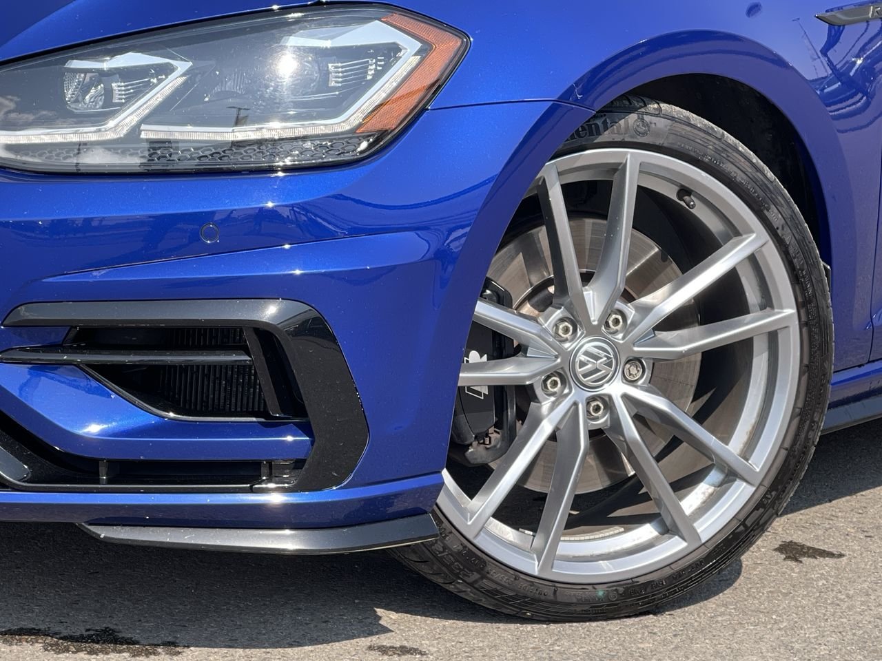 Used 2019 Lapiz Blue Met Volkswagen 5-Dr 2.0T 4MOTION at DSG image 18