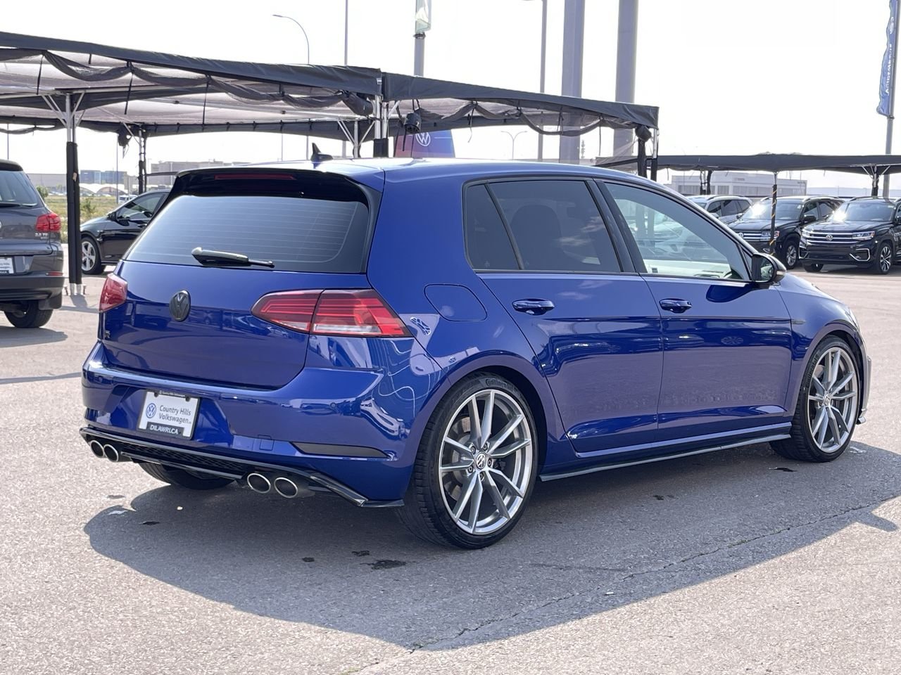 Used 2019 Lapiz Blue Met Volkswagen 5-Dr 2.0T 4MOTION at DSG image 11
