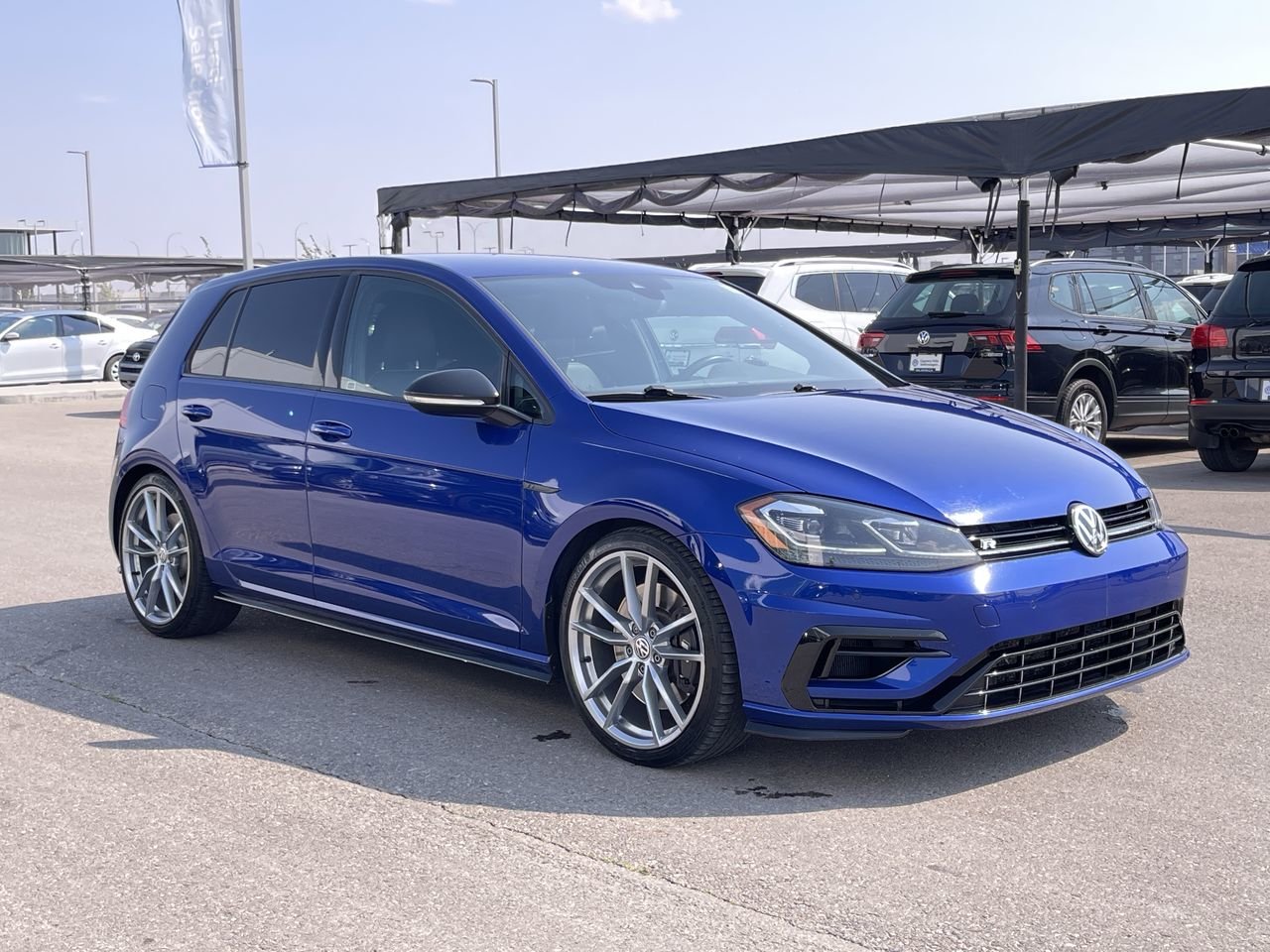 Used 2019 Lapiz Blue Met Volkswagen 5-Dr 2.0T 4MOTION at DSG image 15