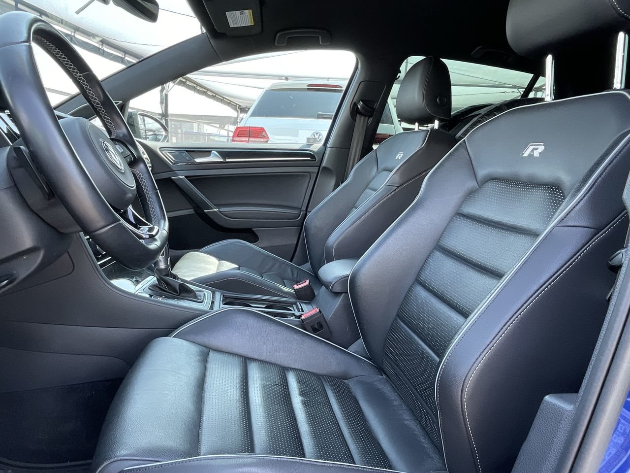 Used 2019 Lapiz Blue Met Volkswagen 5-Dr 2.0T 4MOTION at DSG image 19