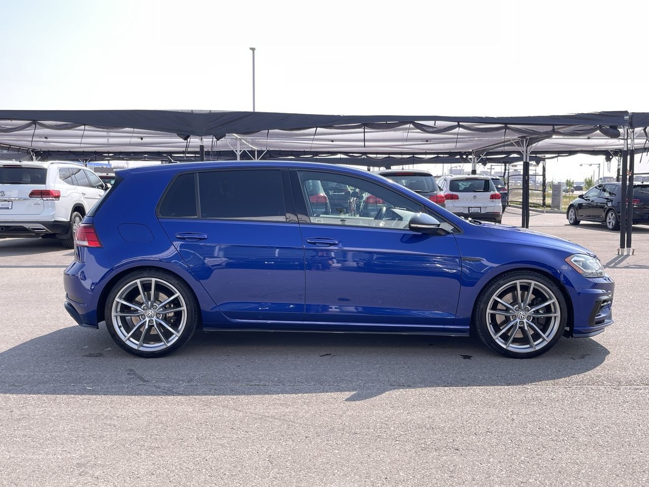 Used 2019 Lapiz Blue Met Volkswagen 5-Dr 2.0T 4MOTION at DSG image 13