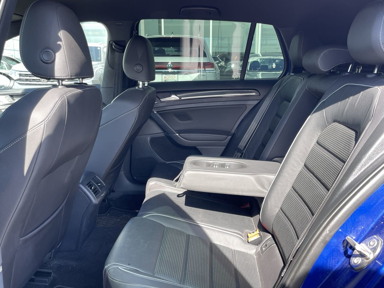 Used 2019 Lapiz Blue Met Volkswagen 5-Dr 2.0T 4MOTION at DSG image 28