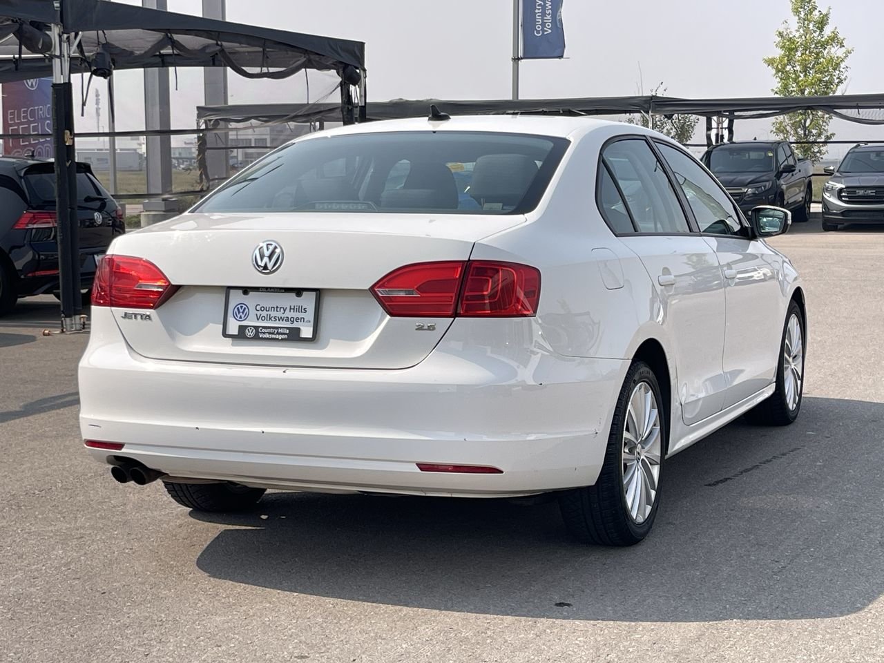 Used 2011 Candy White Volkswagen Sportline image 10