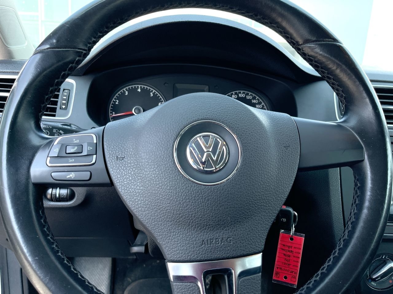 Used 2011 Candy White Volkswagen Sportline image 21