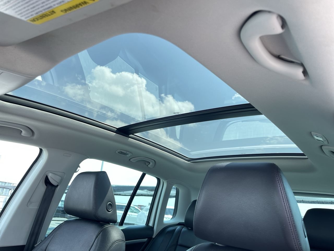 Used 2017 Pure White Volkswagen Highline image 30