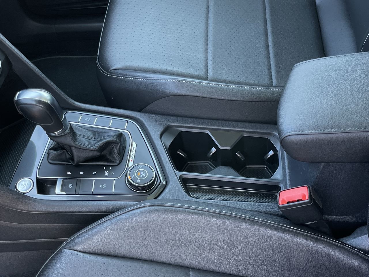 Used 2018 Habanero Orange Met Volkswagen Comfortline image 29