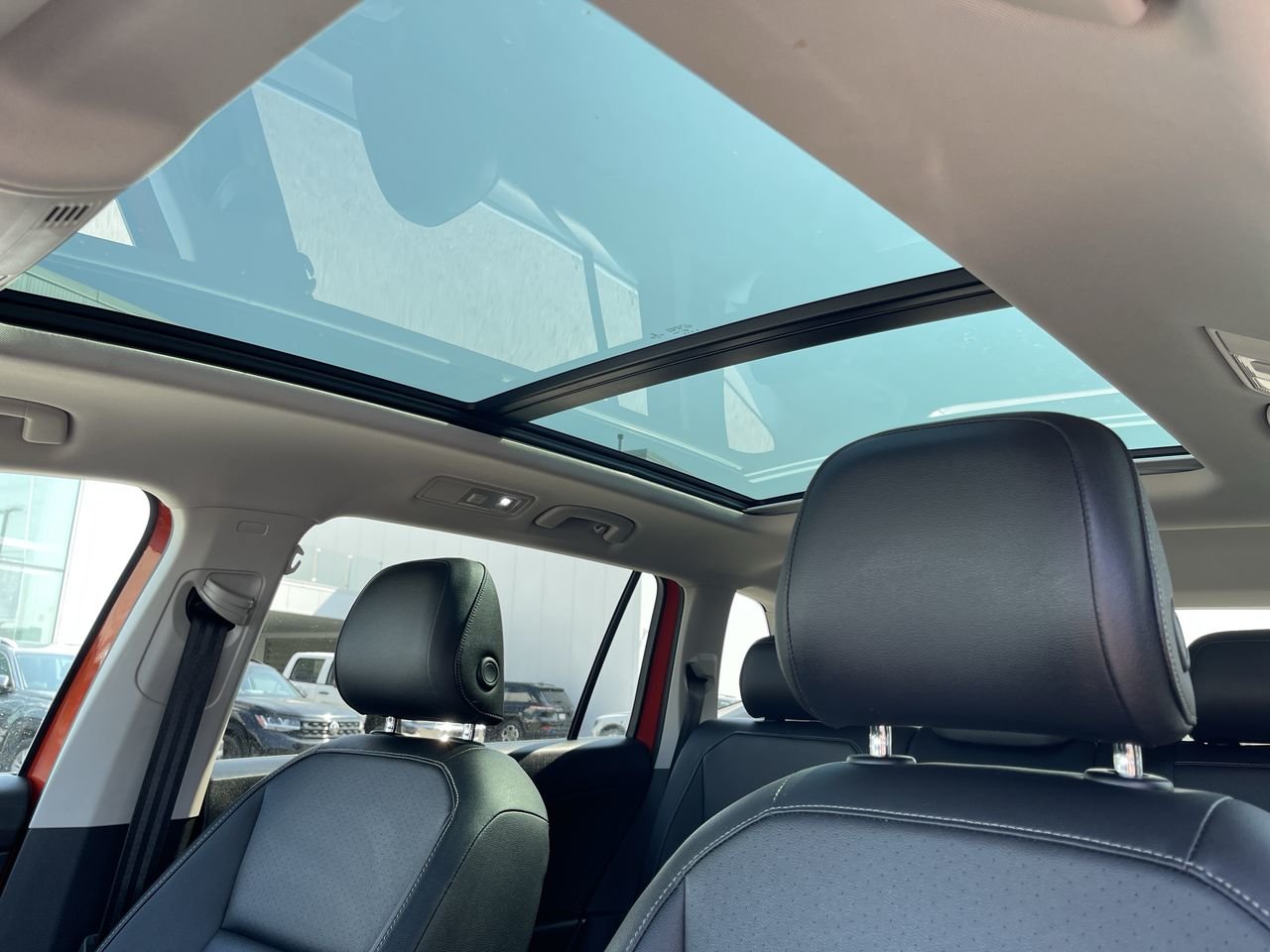 Used 2018 Habanero Orange Met Volkswagen Comfortline image 30