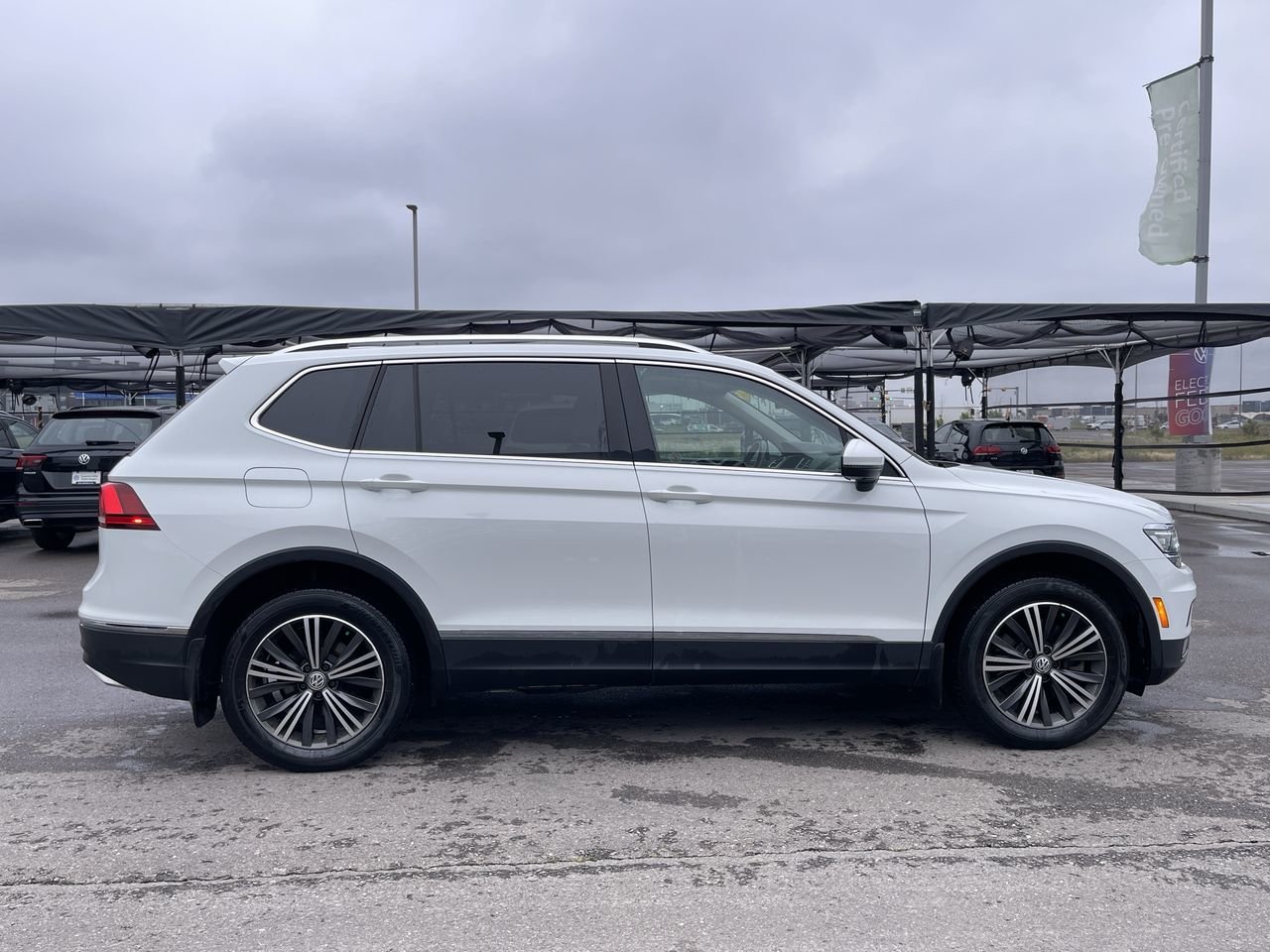 Certified Used 2019 Pure White Volkswagen Highline image 13