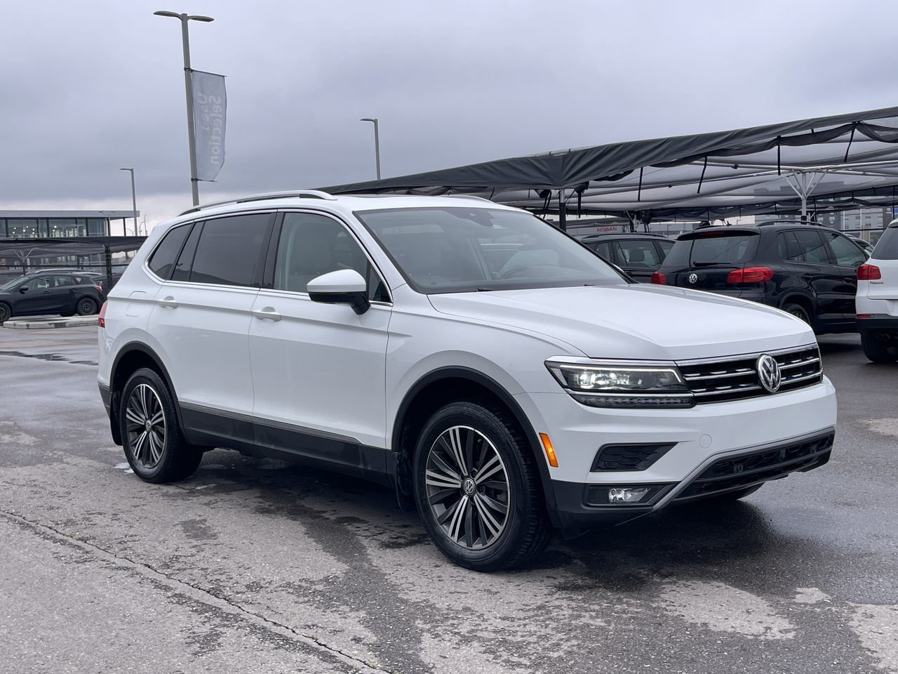 Certified Used 2019 Pure White Volkswagen Highline image 15