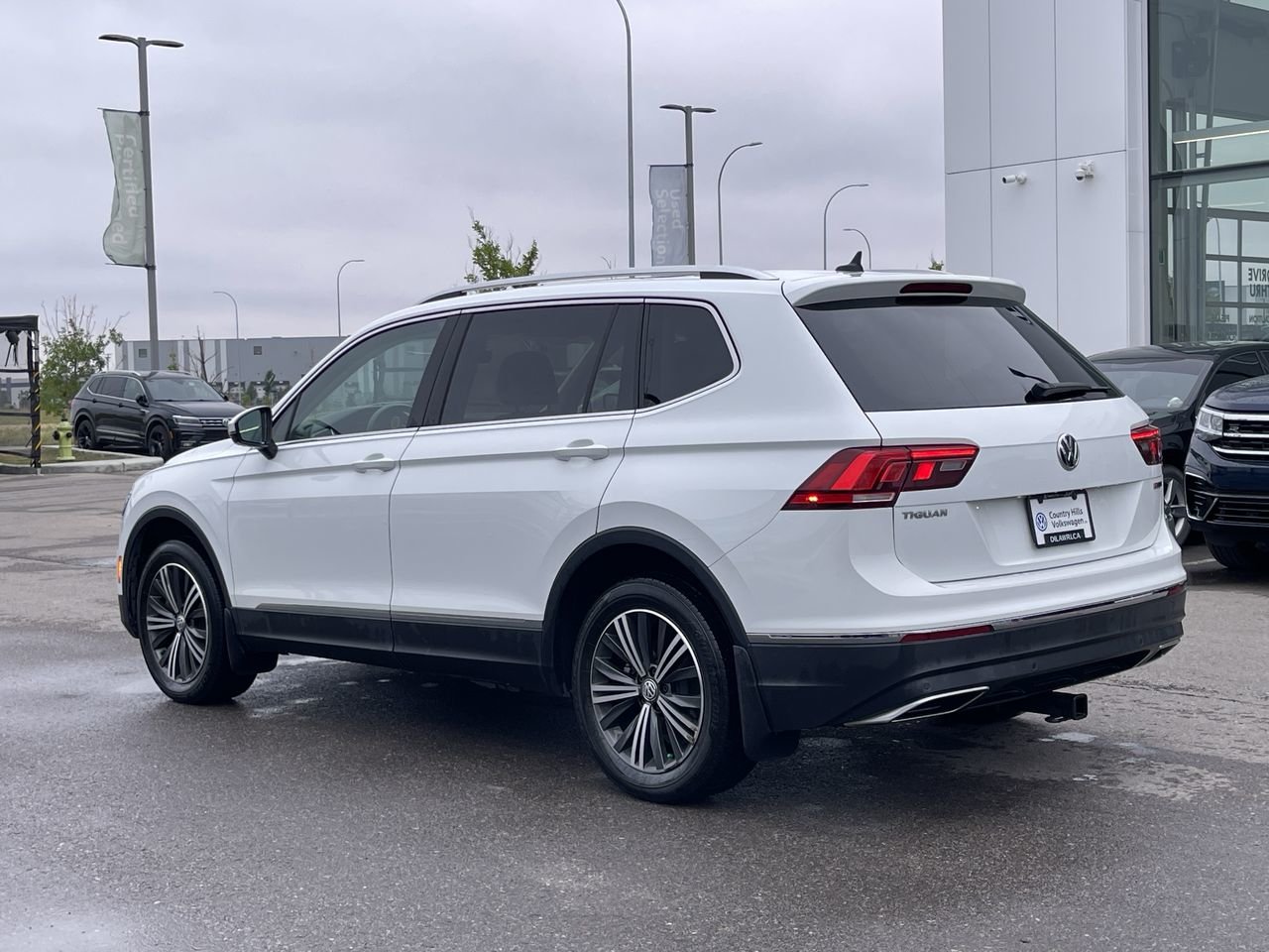 Certified Used 2019 Pure White Volkswagen Highline image 7