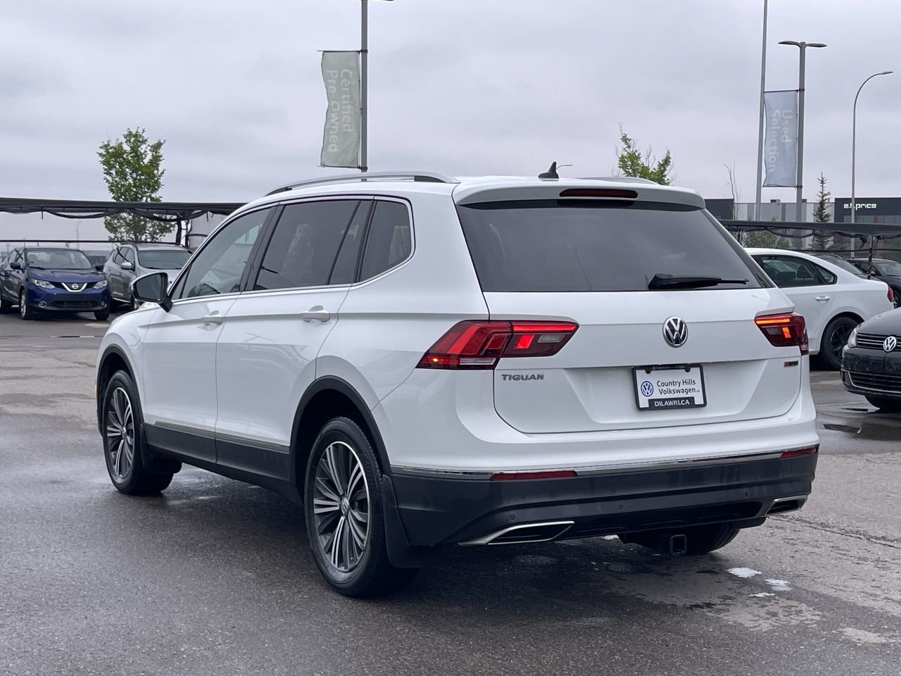Certified Used 2019 Pure White Volkswagen Highline image 8