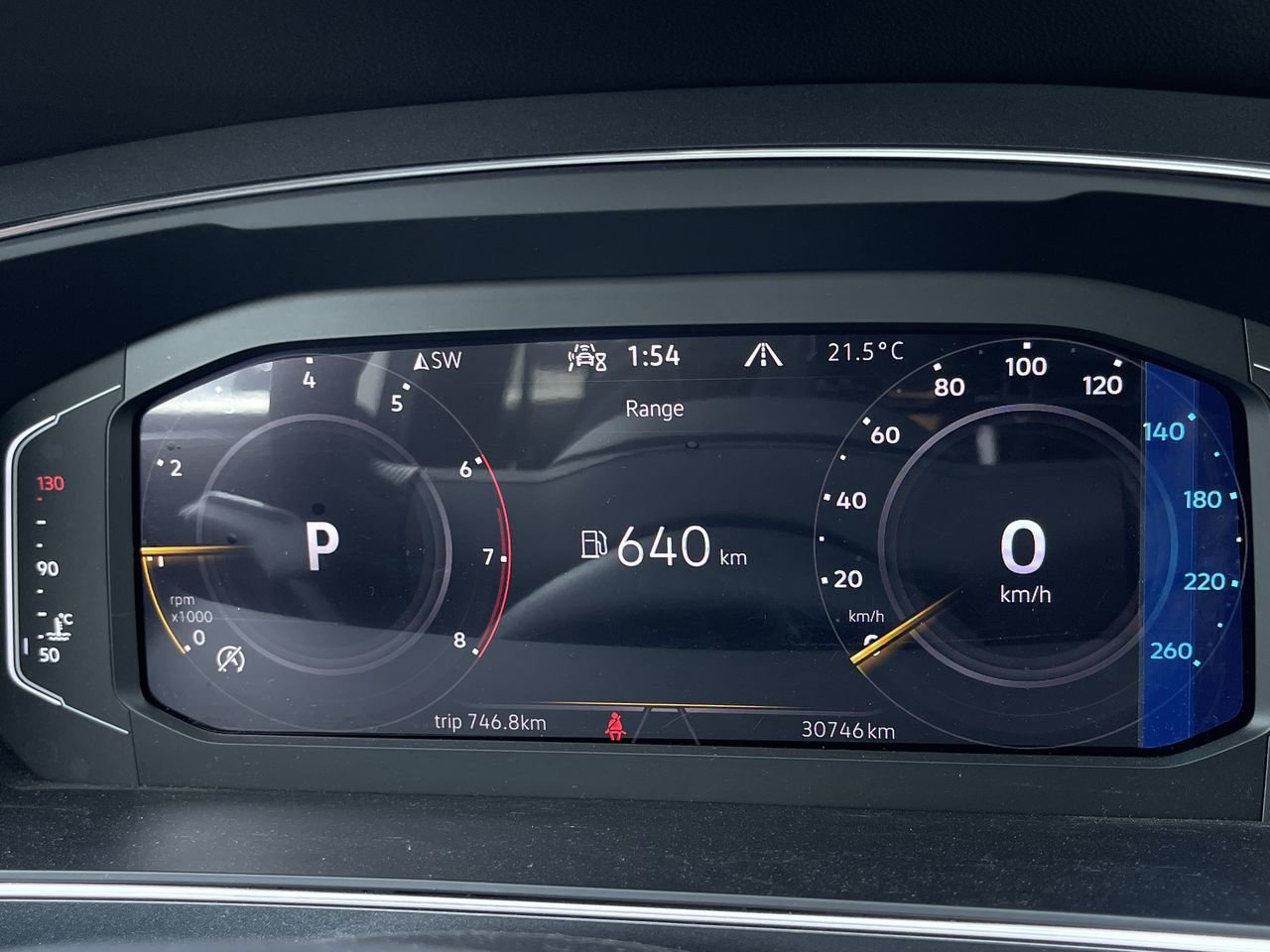 Certified Used 2022 Platinum Grey Met Volkswagen Comfortline R-Line Black Edition image 22