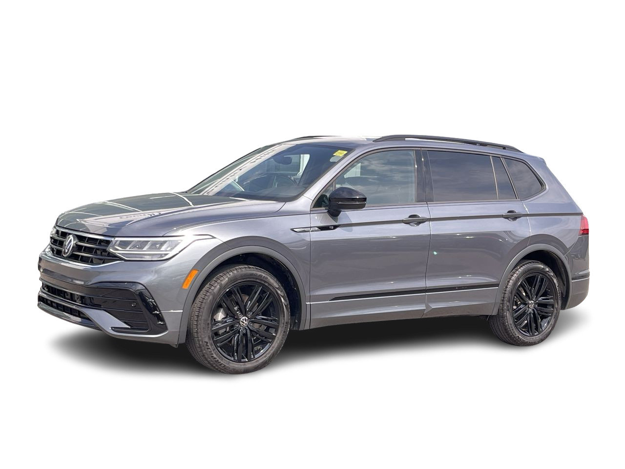 Certified Used 2022 Platinum Grey Met Volkswagen Comfortline R-Line Black Edition image 4