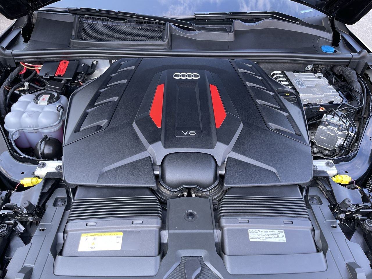 Used 2023  Audi 4.0T quattro 8sp Tiptronic, 7 Passenger image 35