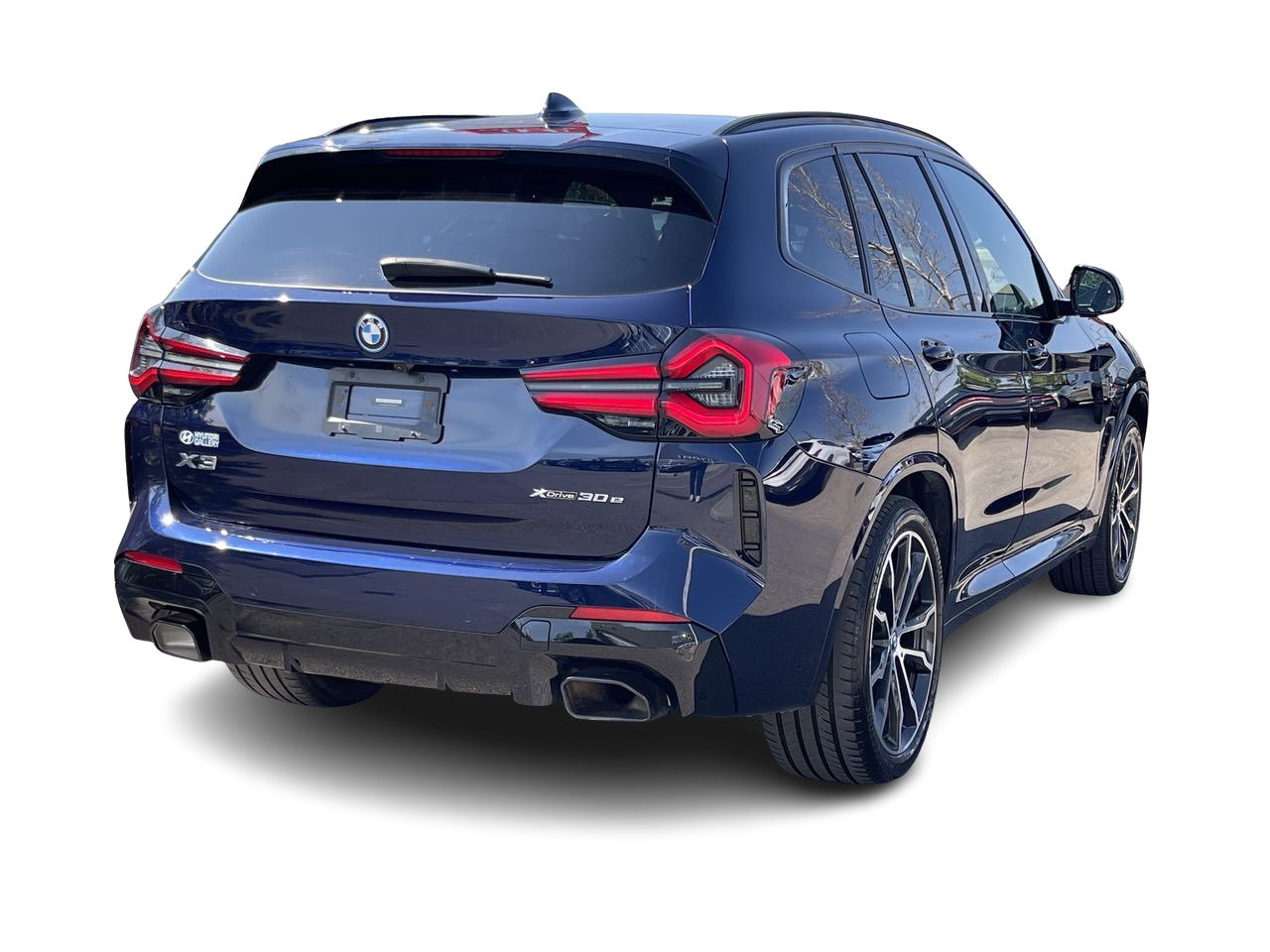 Used 2022  BMW XDrive30 Electric, MSport Package image 10