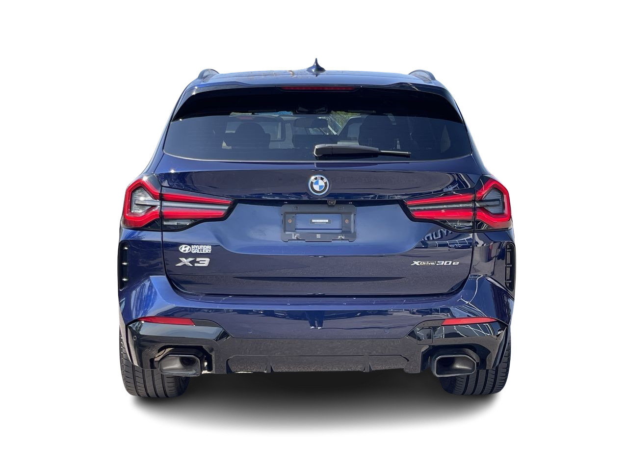 Used 2022  BMW XDrive30 Electric, MSport Package image 9
