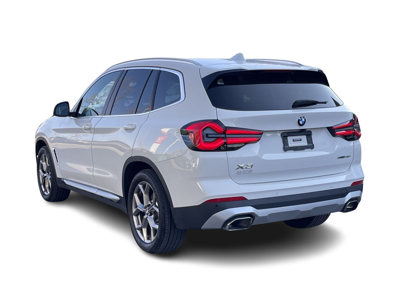 Used 2022  BMW XDrive30i - Premium Essential Package image 8