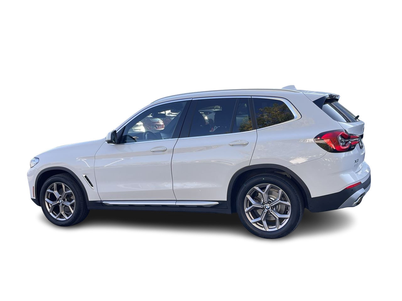 Used 2022  BMW XDrive30i - Premium Essential Package image 6
