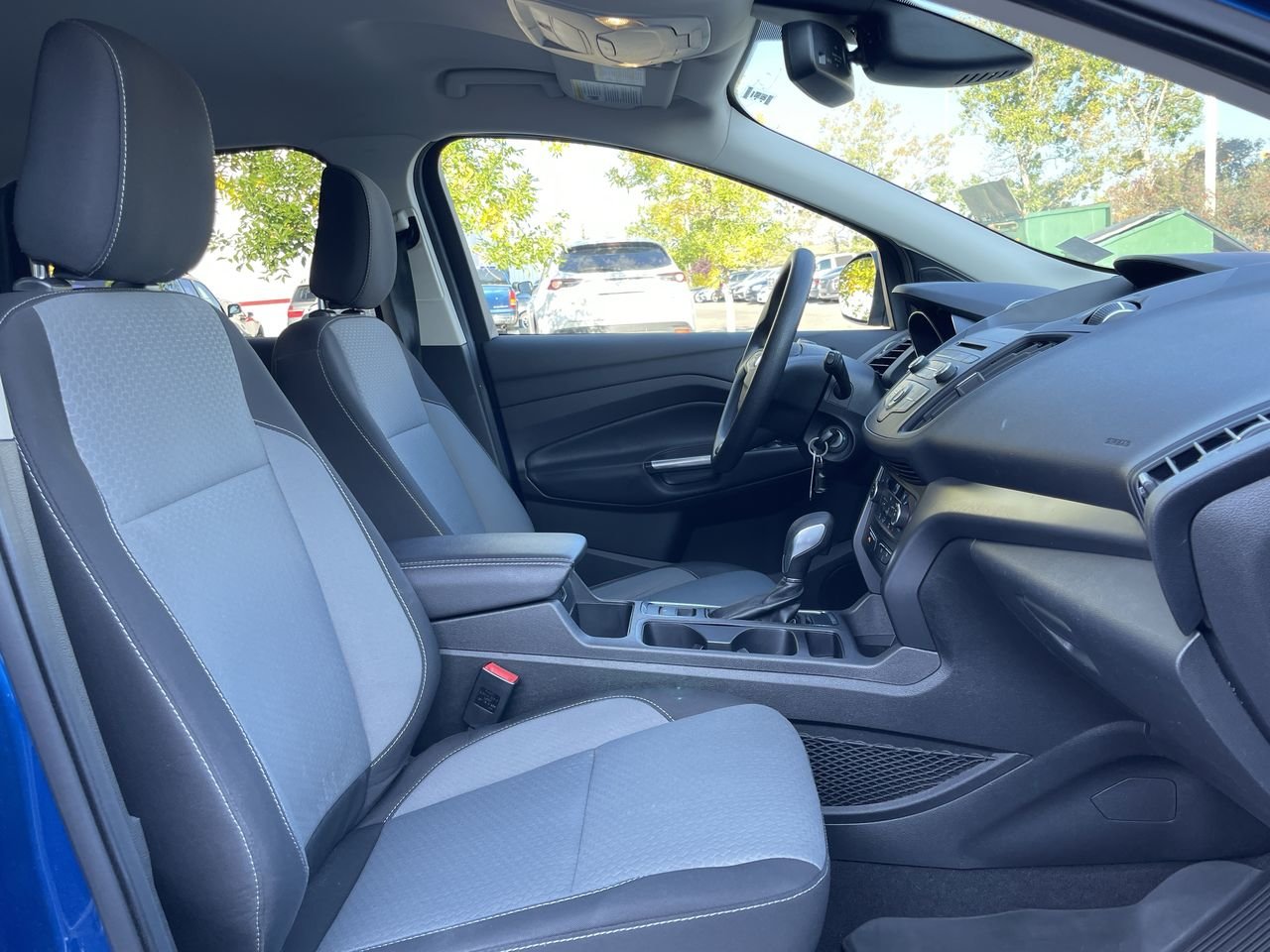Used 2018 blue Ford SE - 4WD image 31
