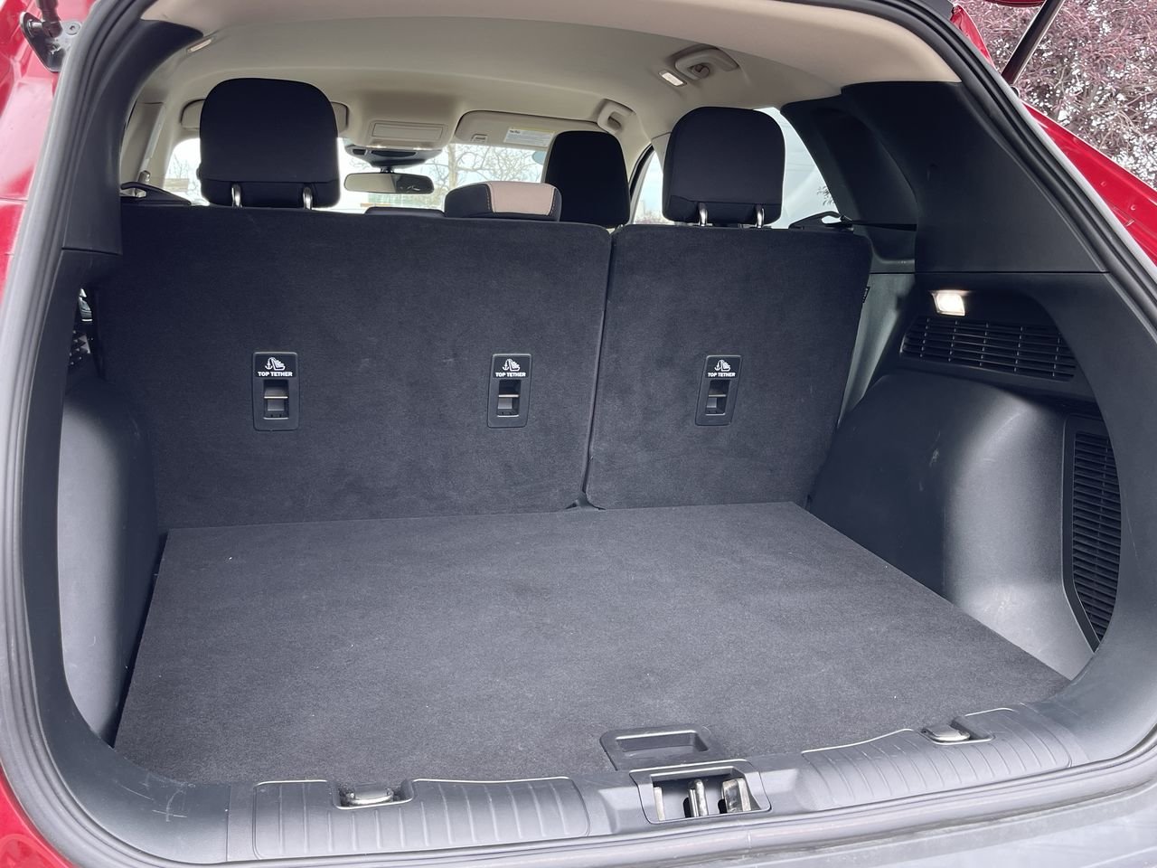 Used 2020  Ford SE - AWD, Heated Seats, Backup Camera image 30