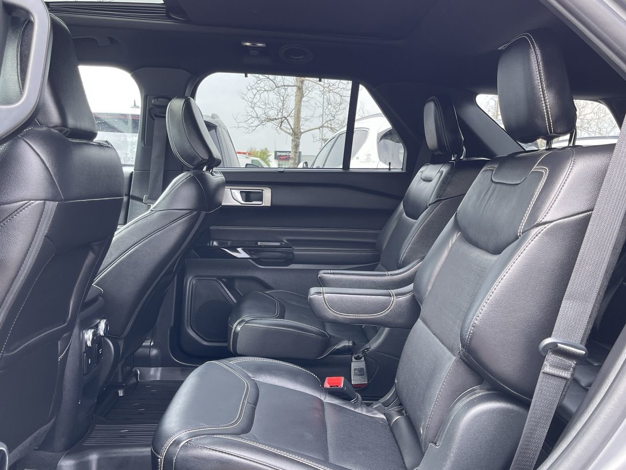 Used 2021  Ford ST, 7 Passenger Seating image 31