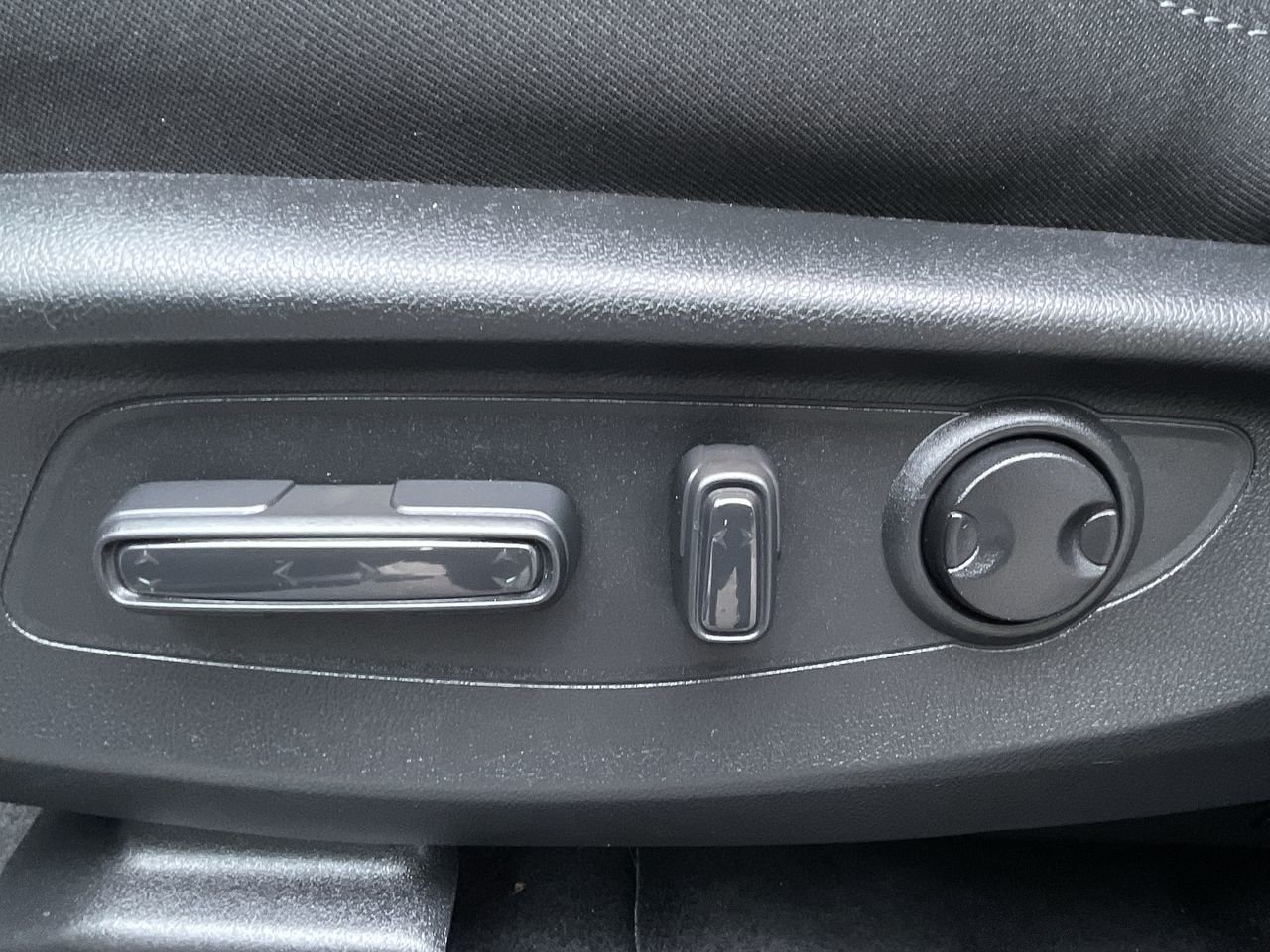 Used 2023  Honda Sport 4WD, Sunroof, Apple Carplay image 20