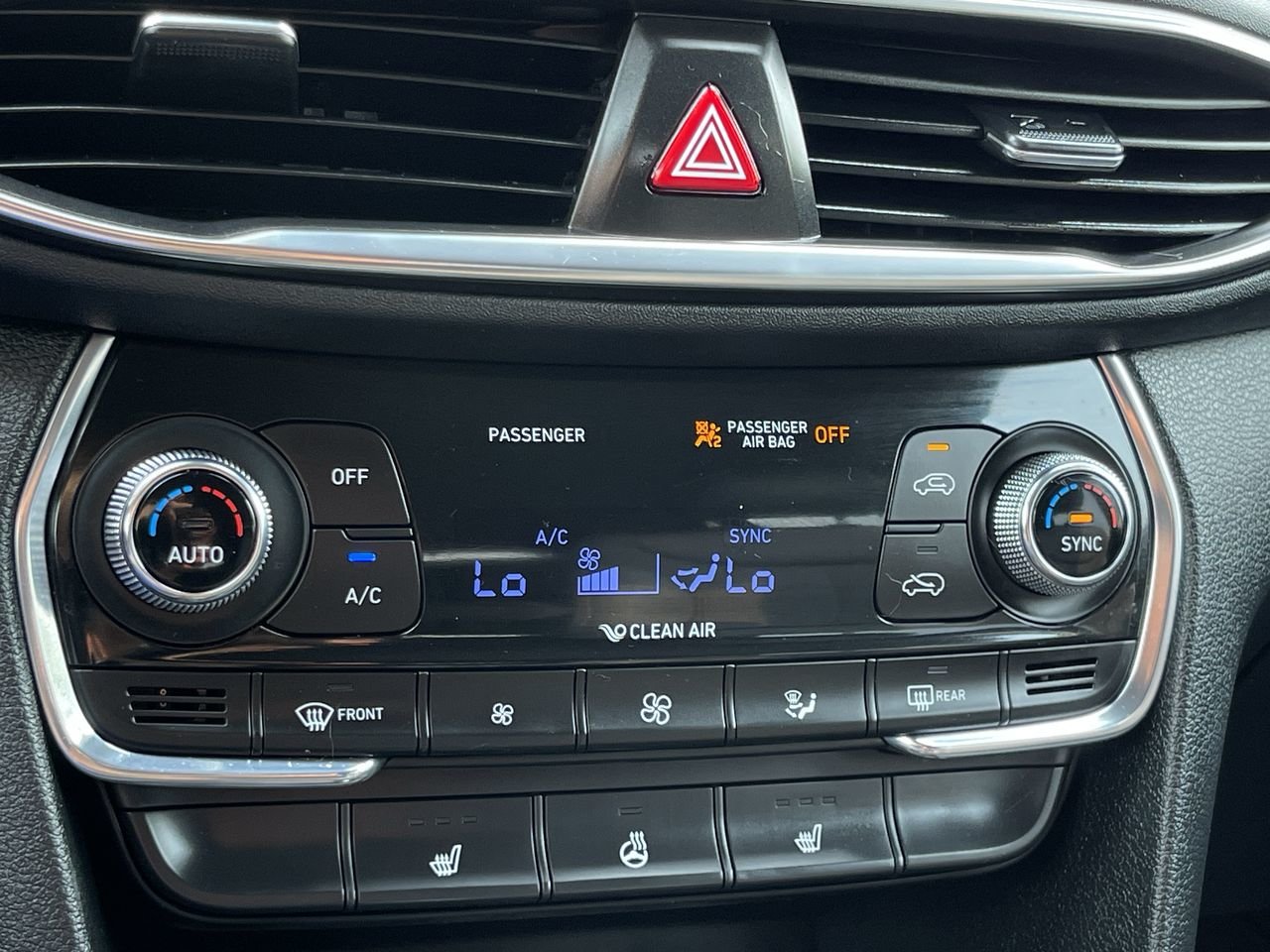 Used 2019 Black Hyundai Preferred AWD 2.4L Dark Chrome image 10