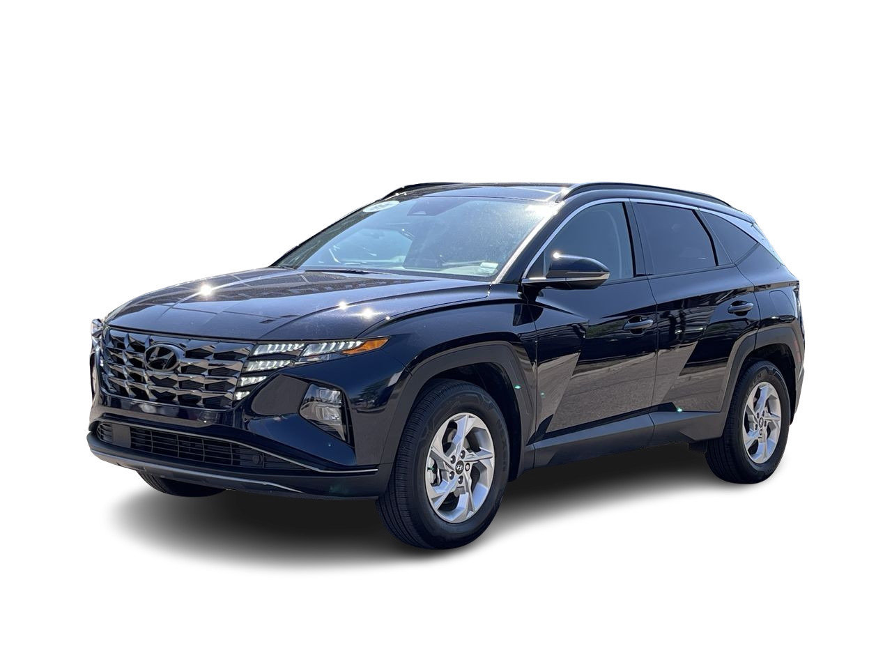 Used 2022  Hyundai AWD 2.5L Preferred w/ Trend Pkg image 3