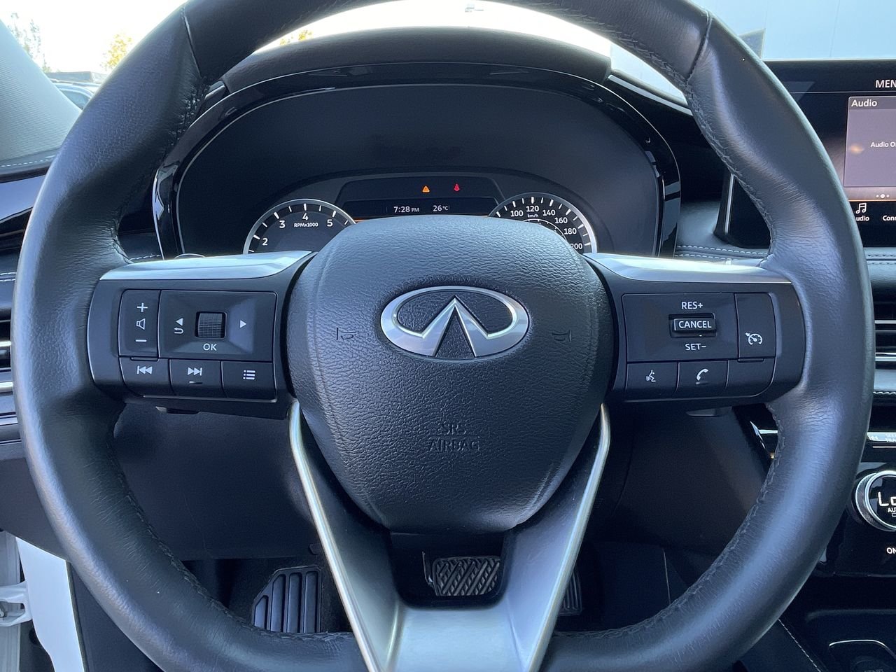 Used 2022  INFINITI AWD PURE, 7 Passenger image 22
