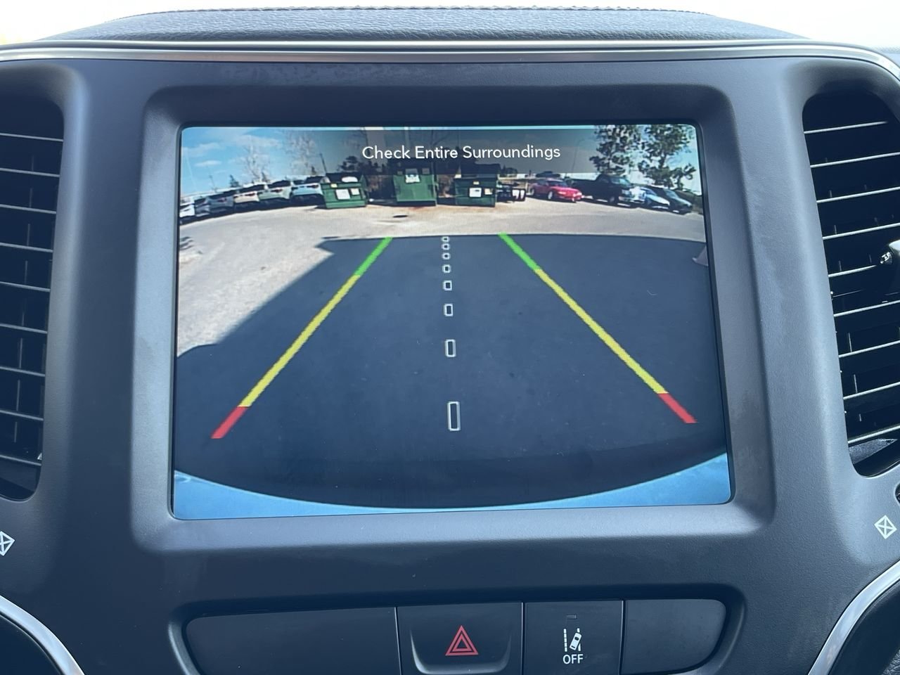 Used 2022  Jeep 4x4 Altitude image 25