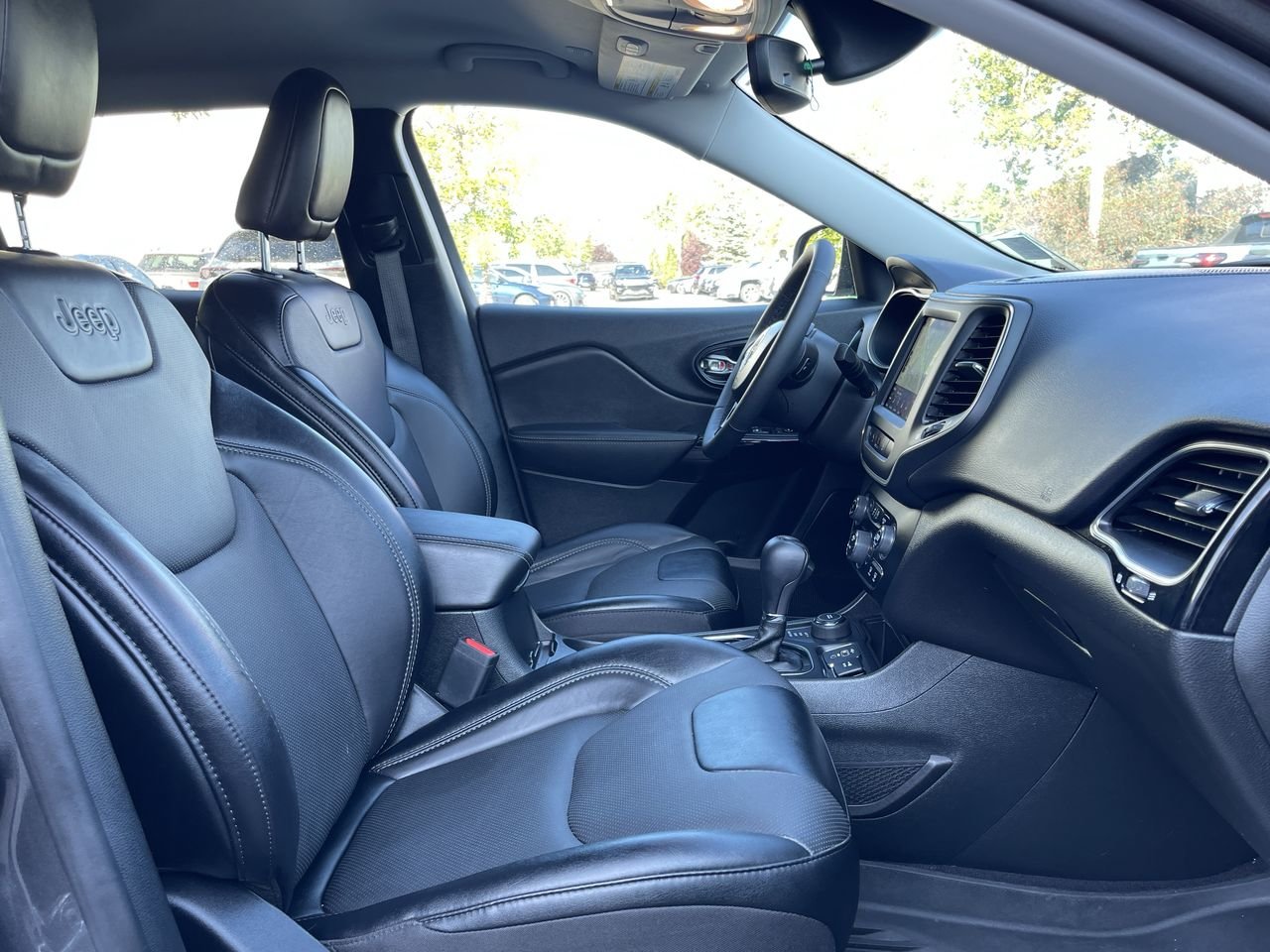 Used 2023  Jeep 4x4 Altitude W/ Safety Sensing Tech image 32