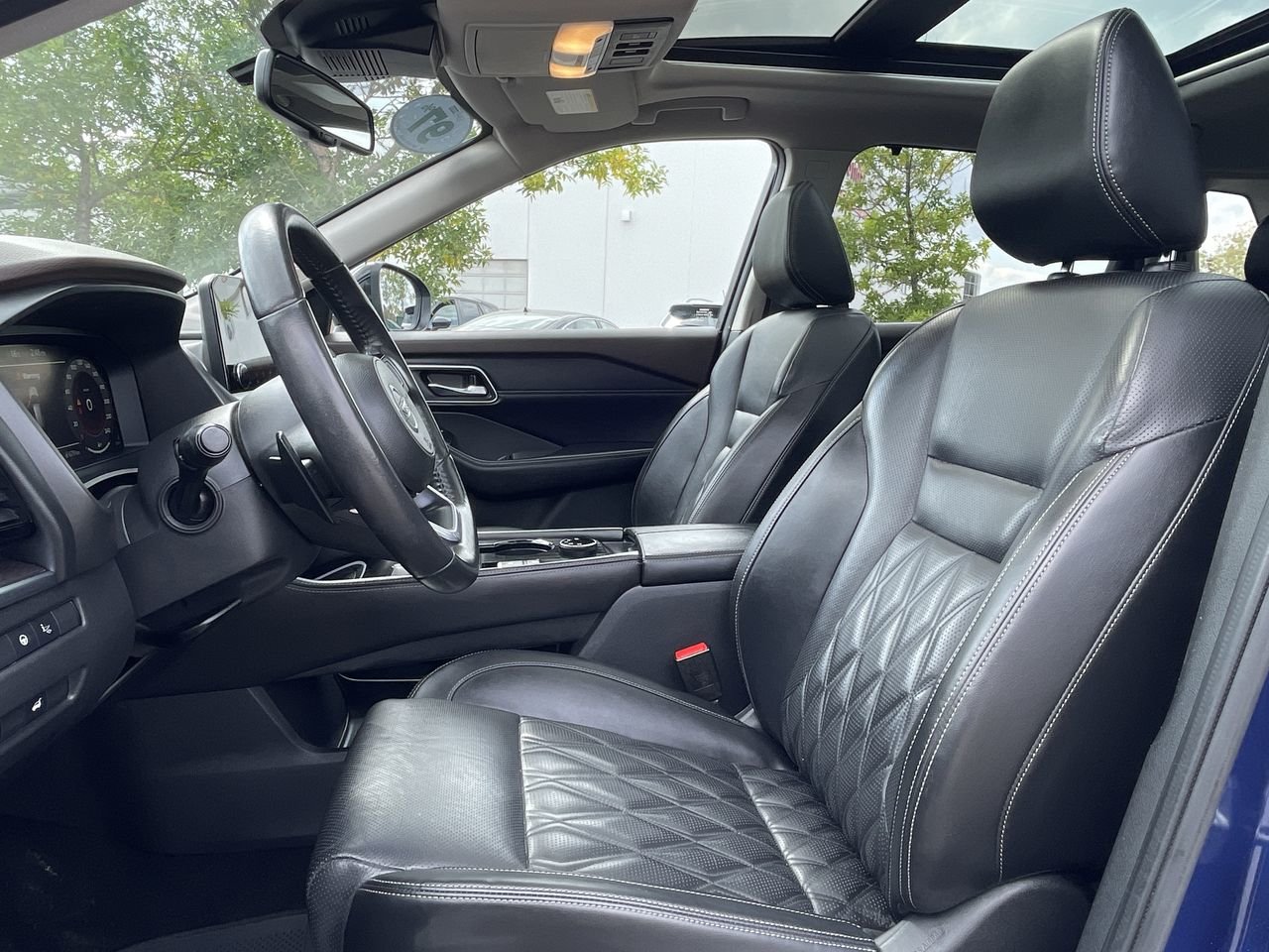 Used 2021  Nissan Platinum CVT, Navigation image 19