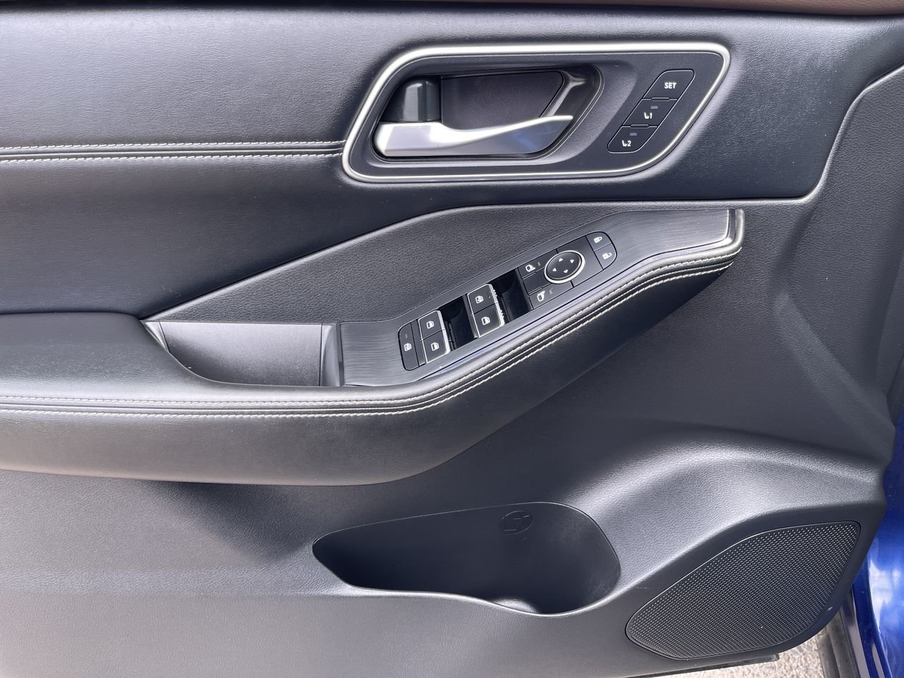 Used 2021  Nissan Platinum CVT, Navigation image 21