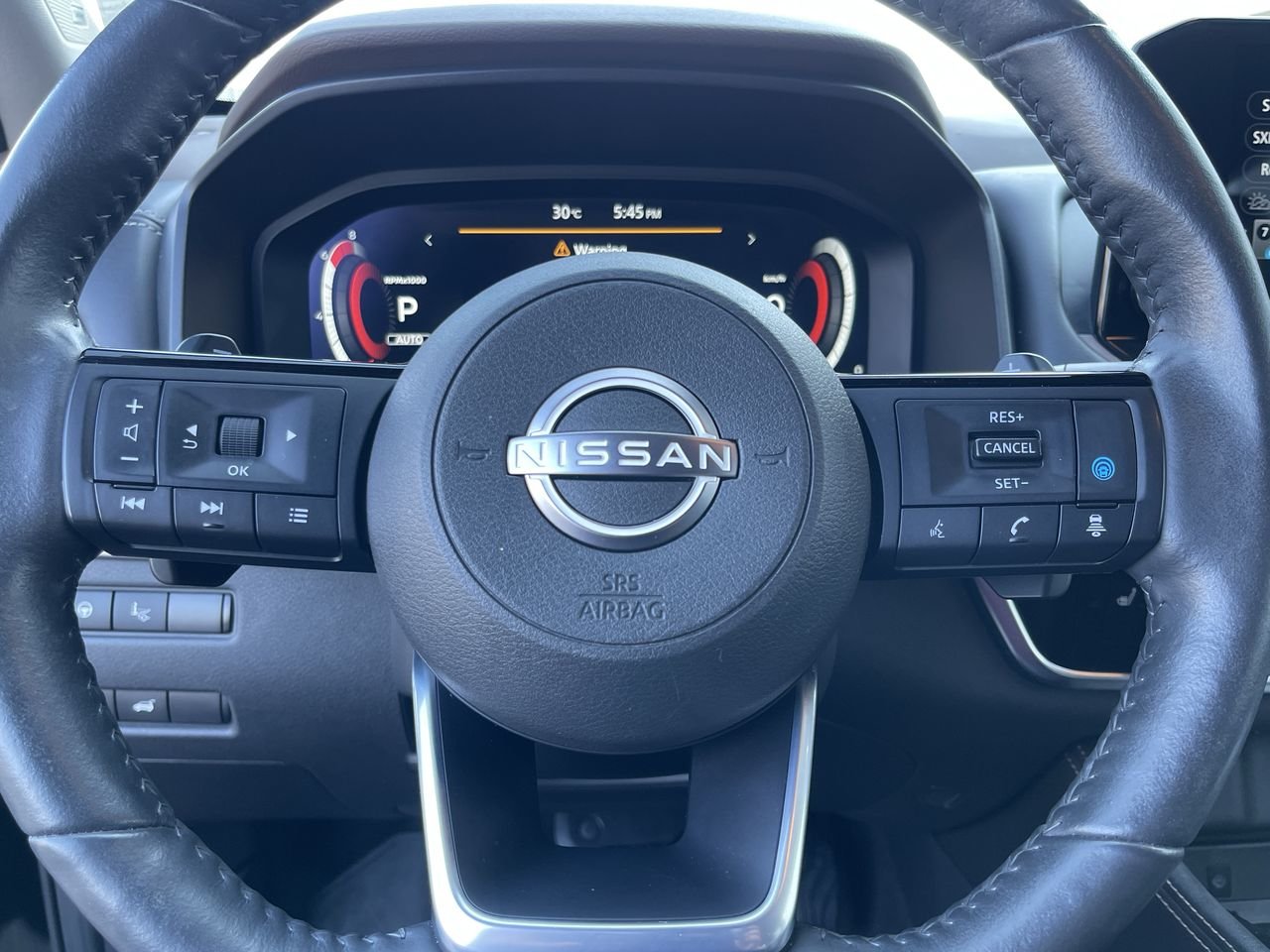 Used 2022  Nissan Platinum CVT image 22