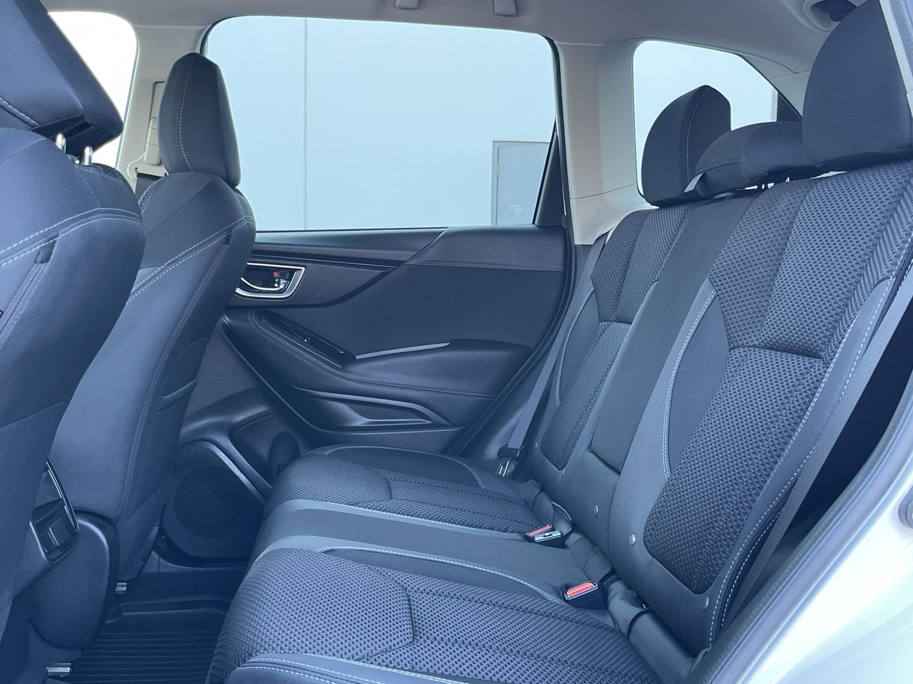 Used 2020  Subaru Convenience CVT AWD image 29