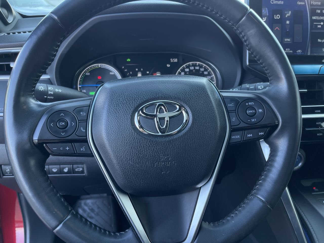 Used 2021  Toyota Venza Limited image 22