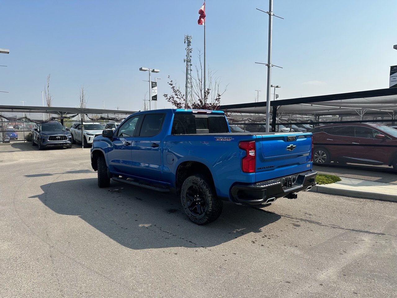Used 2022 Northsky Blue (MET) Chevrolet Ltd Crew Cab 4x4 Custom Trail Boss / Standard Box image 3
