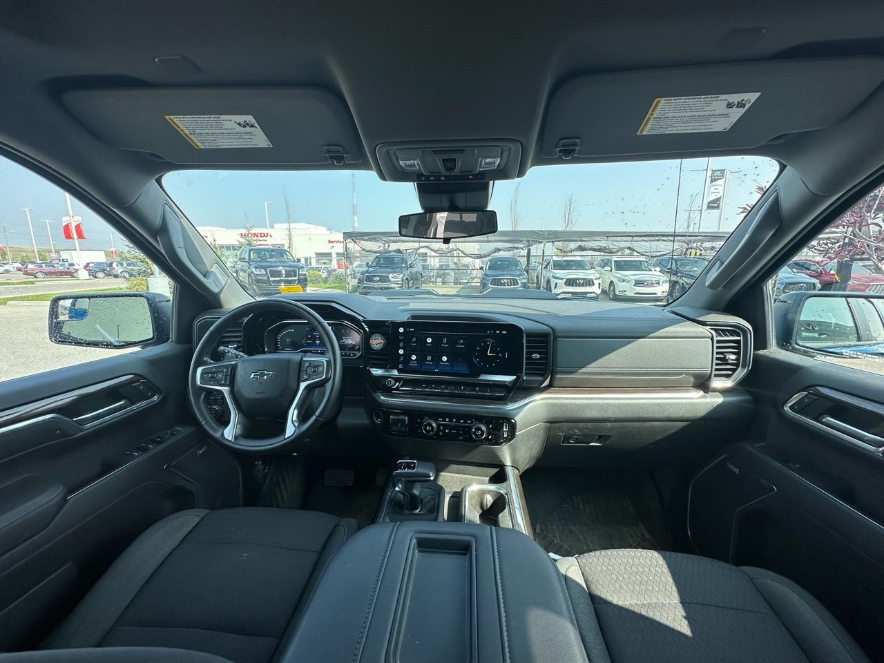 Used 2022 Northsky Blue (MET) Chevrolet Ltd Crew Cab 4x4 Custom Trail Boss / Standard Box image 2