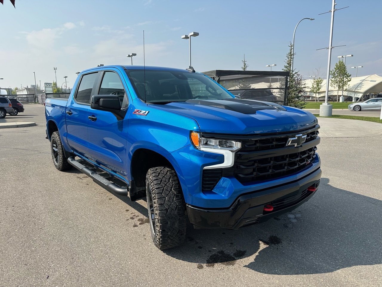 Used 2022 Northsky Blue (MET) Chevrolet Ltd Crew Cab 4x4 Custom Trail Boss / Standard Box image 5