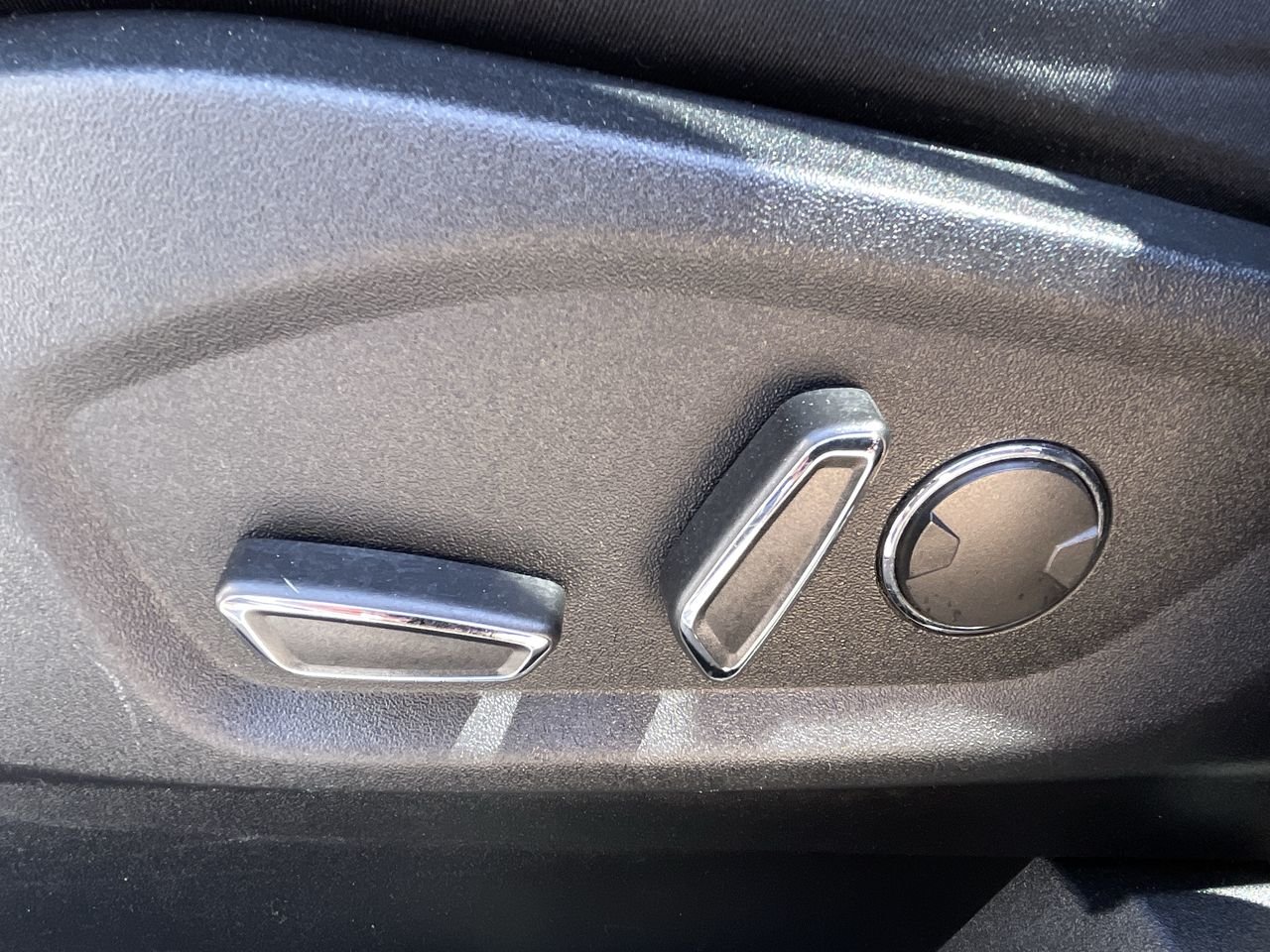 Used 2019  Ford SEL - AWD image 20