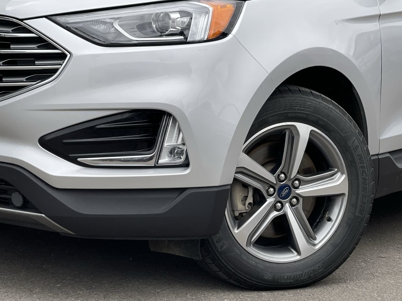 Used 2019  Ford SEL - AWD image 18