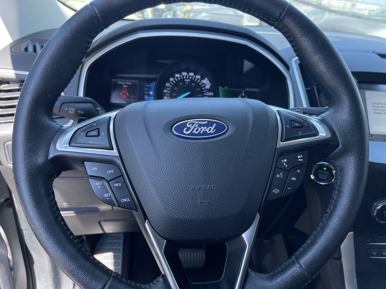 Used 2019  Ford SEL - AWD image 22