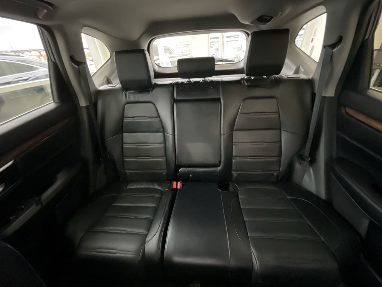 Used 2018 Blue Honda Touring AWD image 31