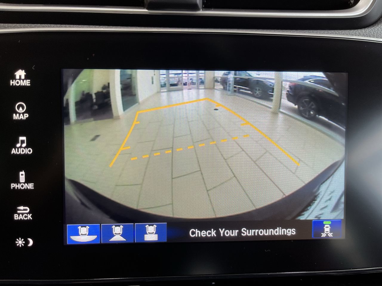 Used 2018 Blue Honda Touring AWD image 25