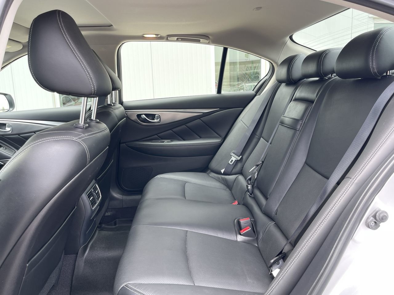Used 2017 Platinum Ice Met INFINITI 3.0T AWD image 26